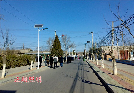 正翔太阳能路灯