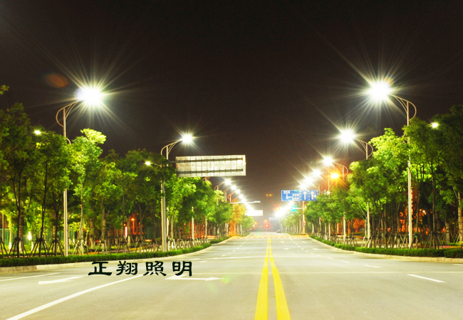 正翔照明智能路灯推动城市发展建设