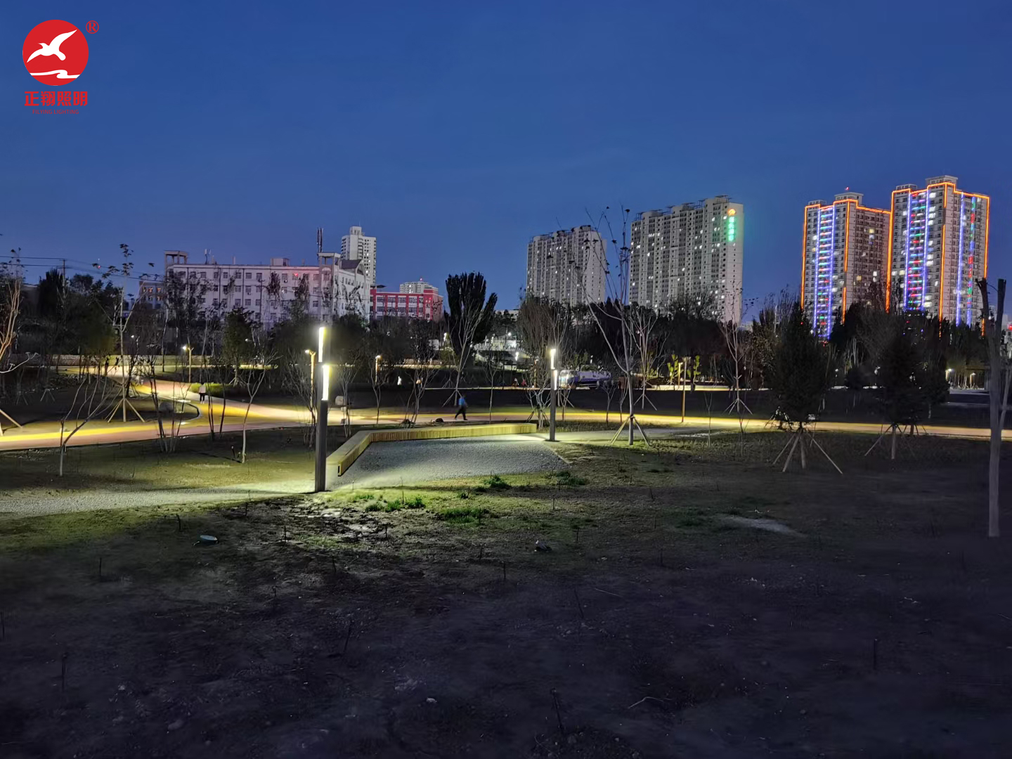新疆哈密市伊州区建设东路哈铁公园亮化项目