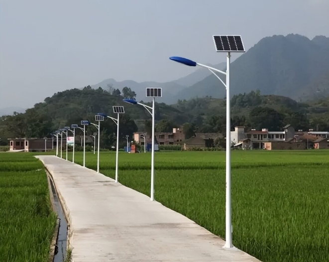 影响太阳能路灯价格有些方面
